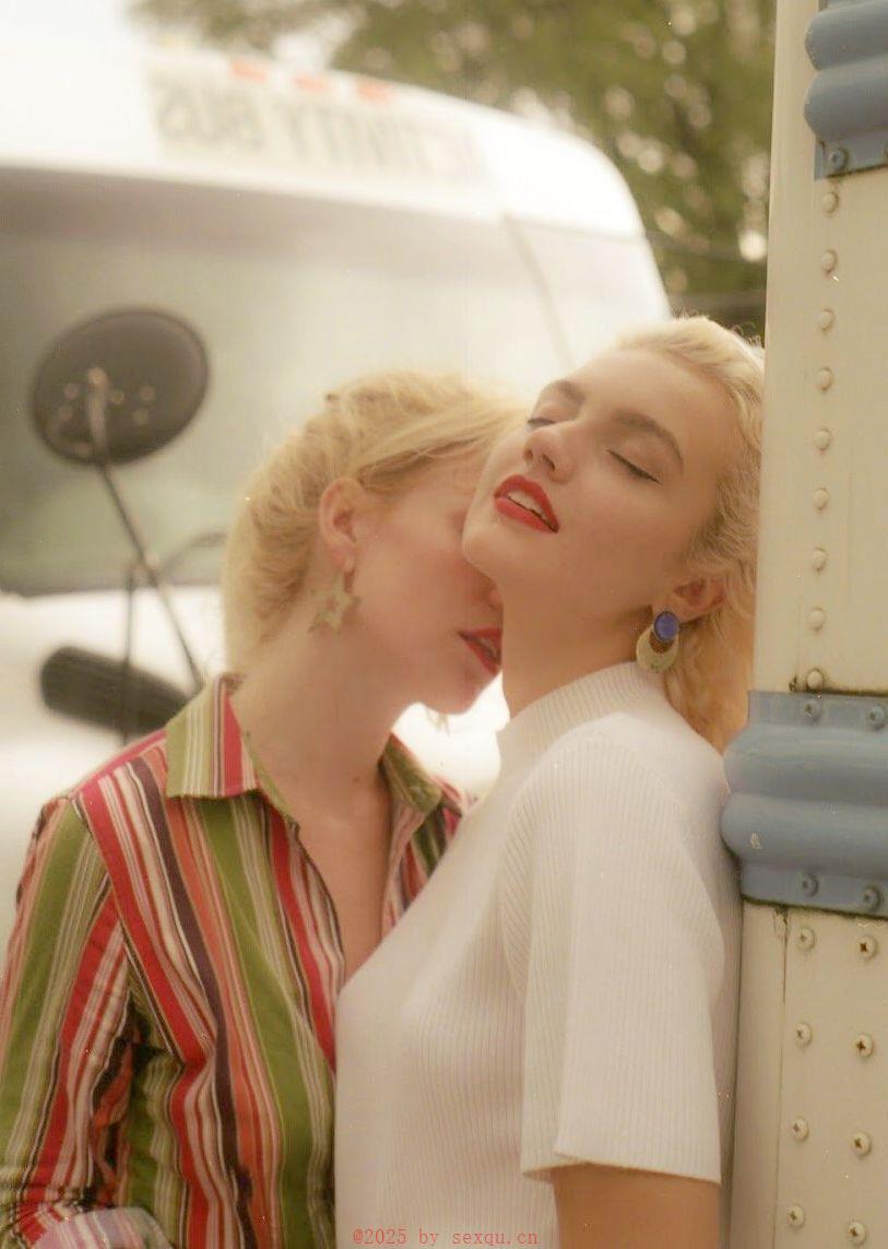 离婚女人的荒唐情事 沙滩上得到了满足